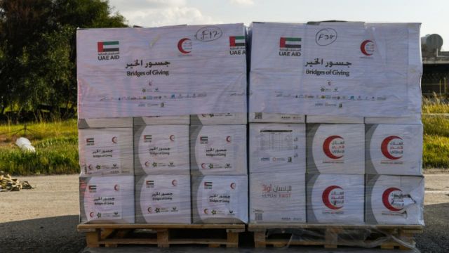 الإمارات تواصل إرسال المساعدات الإغاثية للمتضررين من الزلزال في سوريا وتركيا