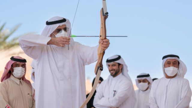 ولي عهد الشارقة يطلع على أنشطة وبرامج اتحاد الإمارات للقوس والسهم