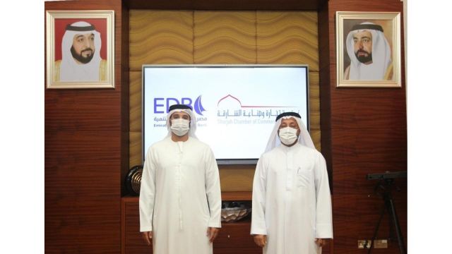 «غرفة الشارقة» و«الإمارات للتنمية» يدعمان المصنعين والمصدرين