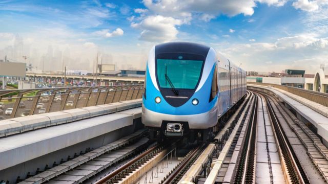 مترو دبي ينطلق اليوم في أولى رحلاته إلى إكسبو 2020