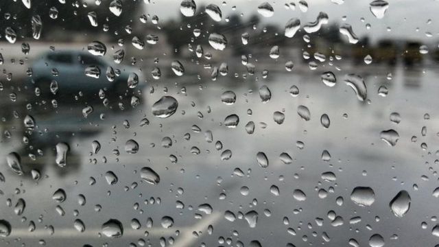 هطول أمطار الخير على مدن ومناطق إمارة الشارقة