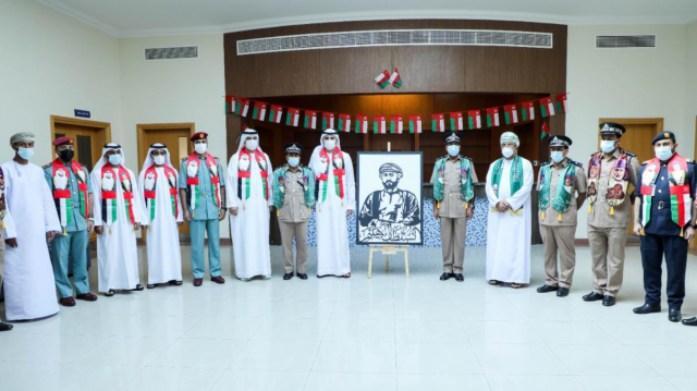 اللجنة التنظيمية للمنافذ بالشارقة تشارك سلطنة عمان أفراحها باليوم الوطني الـ51
