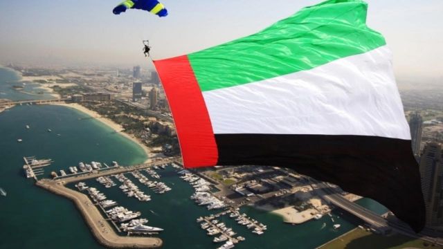 ««فايننشال تايمز»: الإمارات تقود تحولاً استراتيجياً