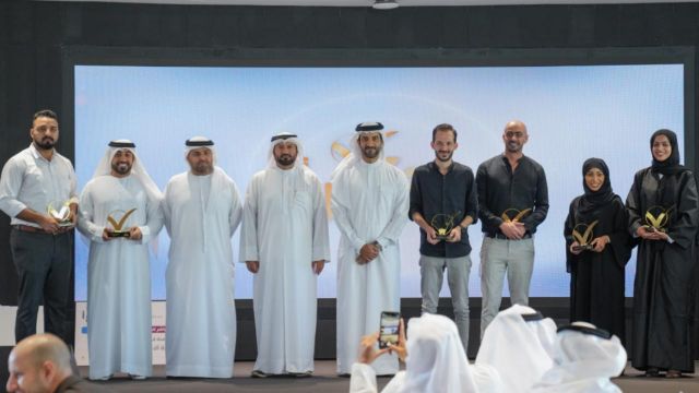 سلطان بن أحمد القاسمي يكرّم الفائزين بجائزة " شكراً " لموظفي هيئة الشارقة للإذاعة والتلفزيون