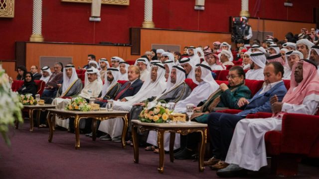 سلطان القاسمي يشهد حفل ختام مهرجان الشارقة للمسرح الخليجي في دورته الرابعة ويكرّم الفائزين