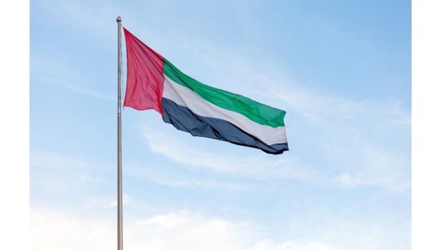 حكومة الإمارات تمنح الإقامة الذهبية لأوائل الثانوية العامة وأسرهم من المقيمين في مختلف المسارات
