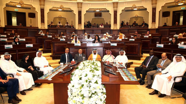 سالم بن عبد الرحمن يشهد انطلاق الجلسة الثالثة للبرلمان العربي للطفل