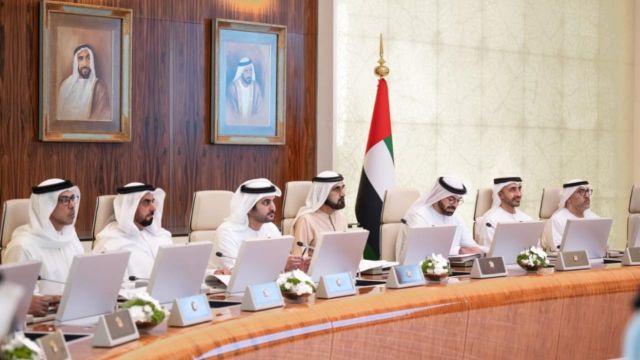 محمد بن راشد يترأس اجتماع مجلس الوزراء بقصر الوطن