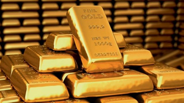 الذهب يتراجع في التعاملات الفورية ويخسر 7.5 دولار